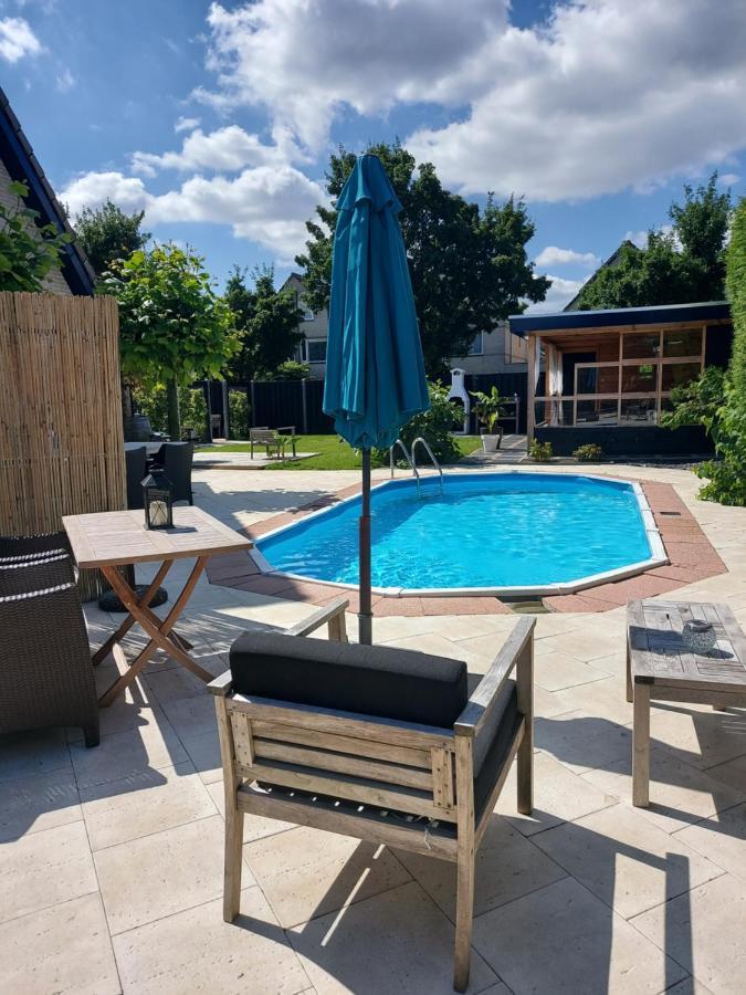 East Meets West Bed And Breakfast Veenendaal Exterior photo