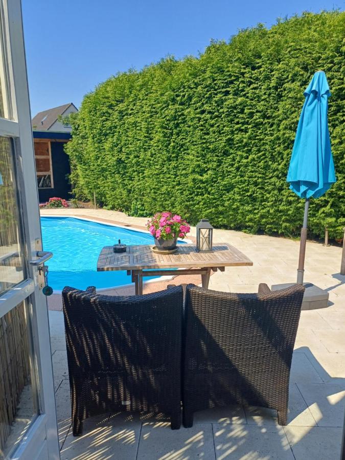 East Meets West Bed And Breakfast Veenendaal Exterior photo